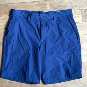 Vineyard Vines navy shorts